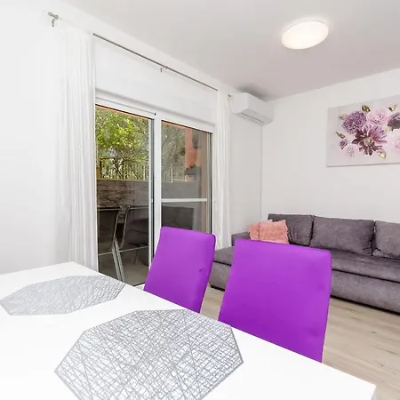 Mia * トロギール